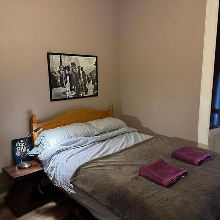 Central Room In Historic Tenement Shared Apartment Near Old Town Édimbourg Extérieur photo